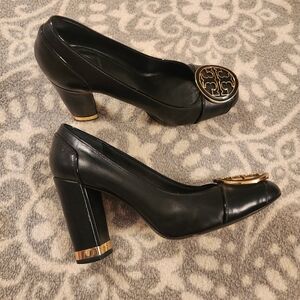 Tory Burch size 7.5 black leather heels gold